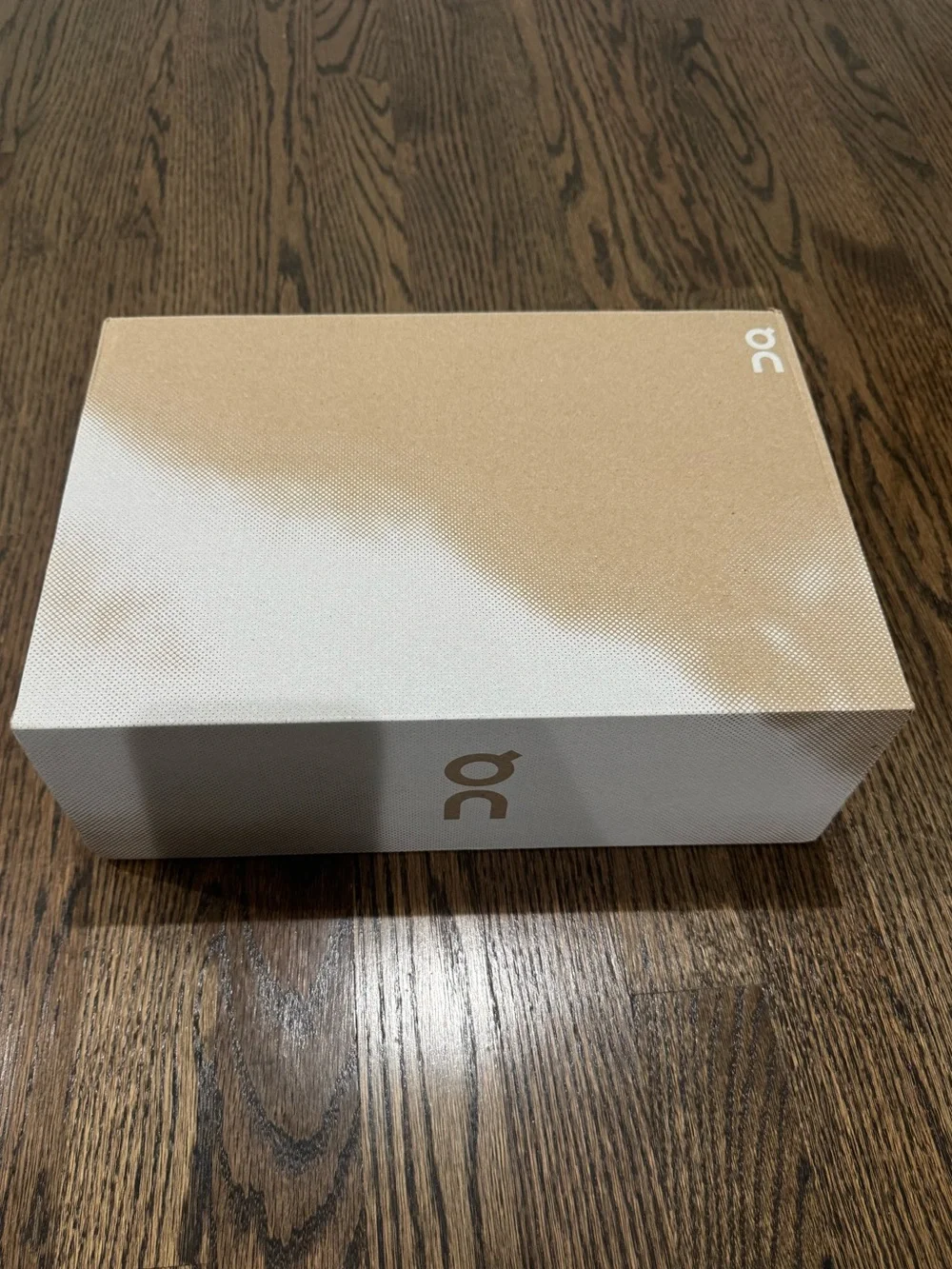 On Cloud The Roger’s Advantage Running White / Canyon Sneakers Swiss Preformance